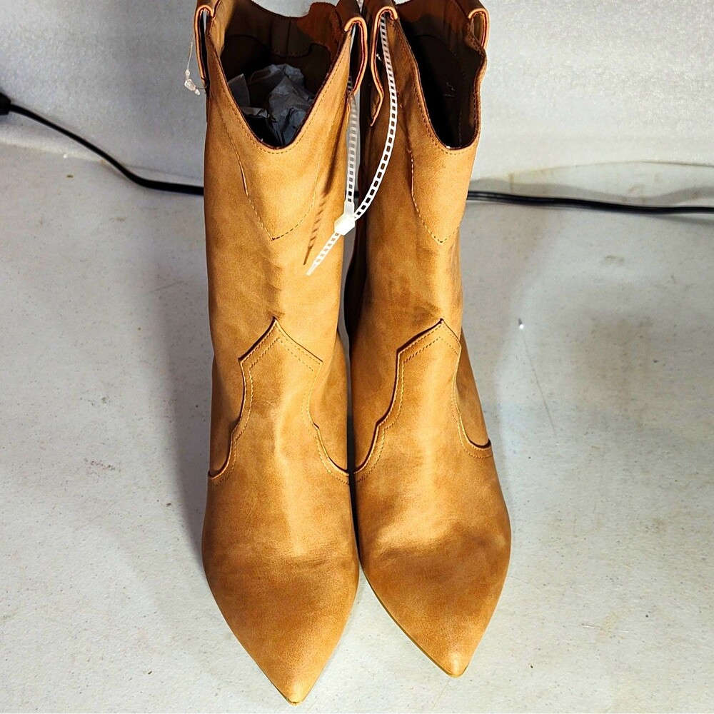 Women's Tan Western Ankle Boots Pull-On Pull Tabs Pointed Toe Solid Sz 7.5 (1398
